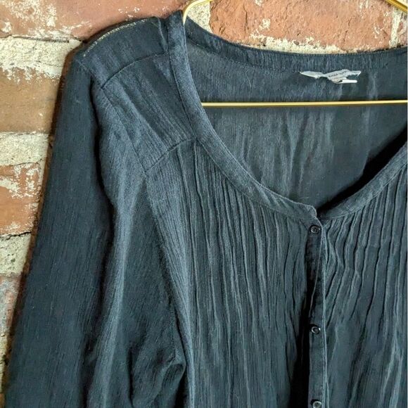 American Eagle Black Boho Crochet Lace Trim Button Down Peasant Top M/M - Picture 3 of 9